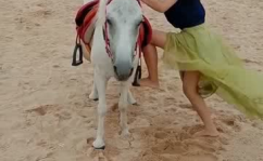 沙地小姐姐,探寻沙漠中的独特魅力