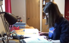 小姐姐写作业会怎么样,效率与魅力的完美融合